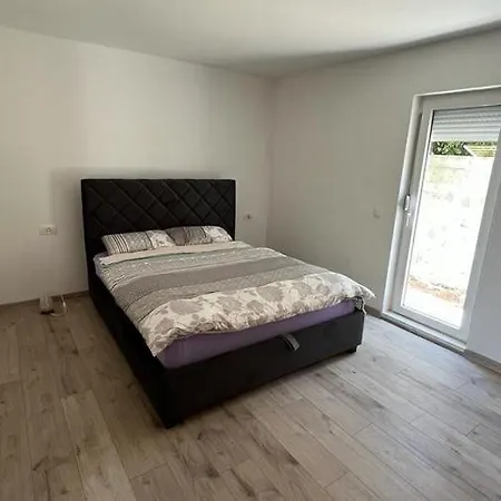 Vanessi بيت للعطل دوغي رات